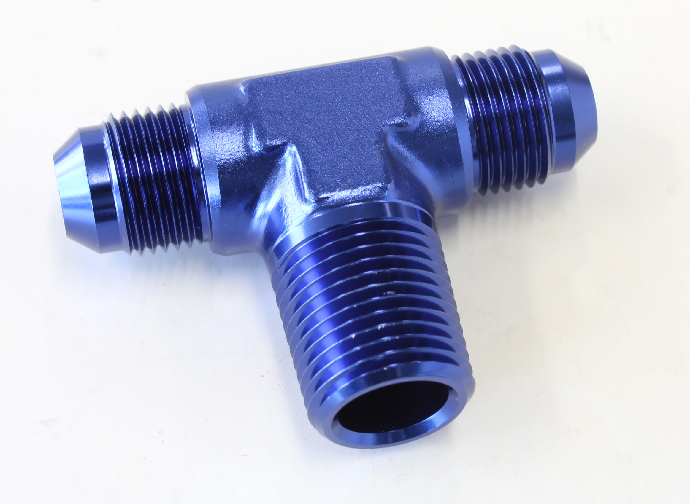 AEROFLOW TEE -8AN WITH 1/2" NPT ON SIDEBLUE AN TEE WITH NPT ON SIDE