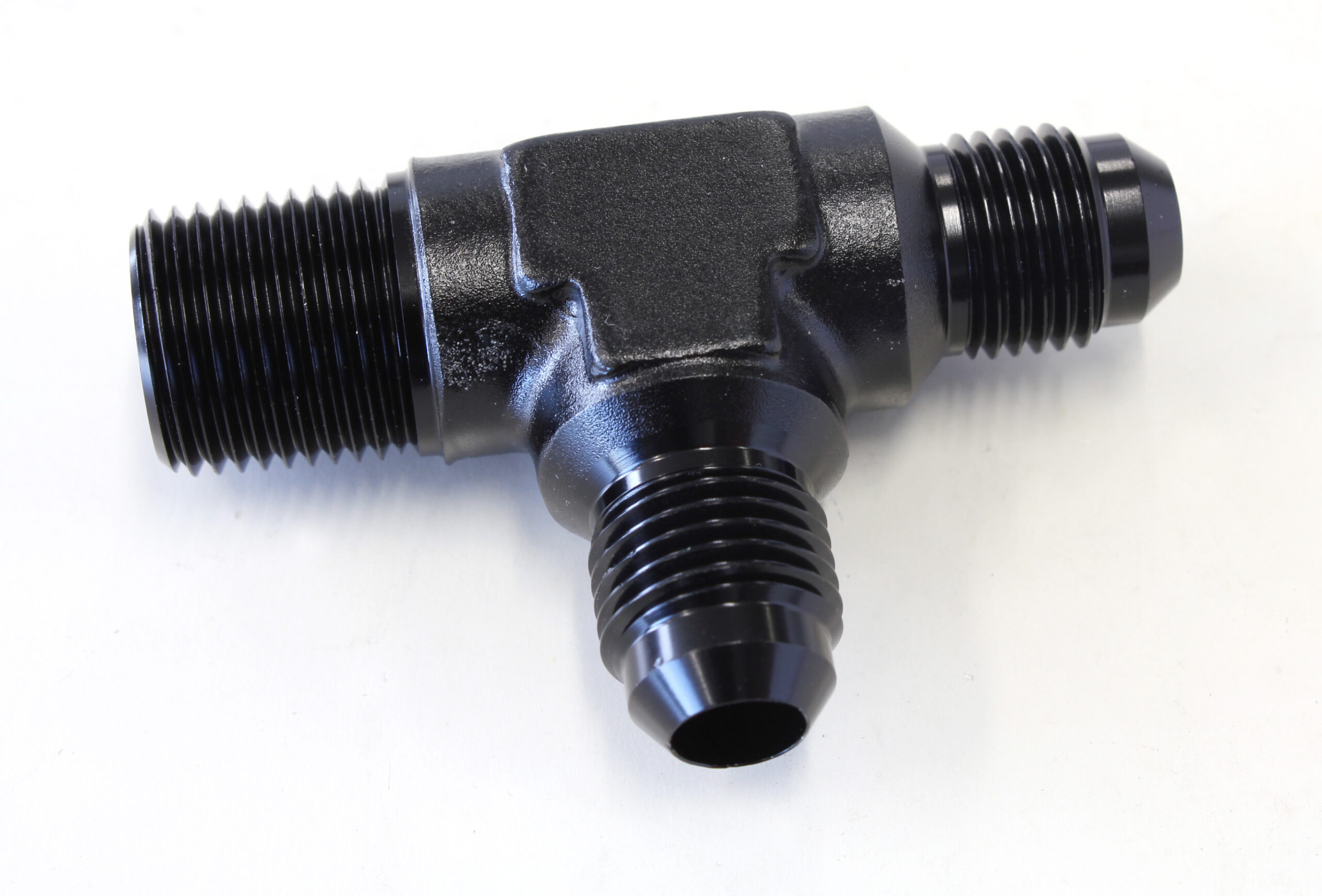 AEROFLOW TEE -6AN WITH 3/8" NPT ON RUN BLACK AN TEE WITH NPT ON RUN