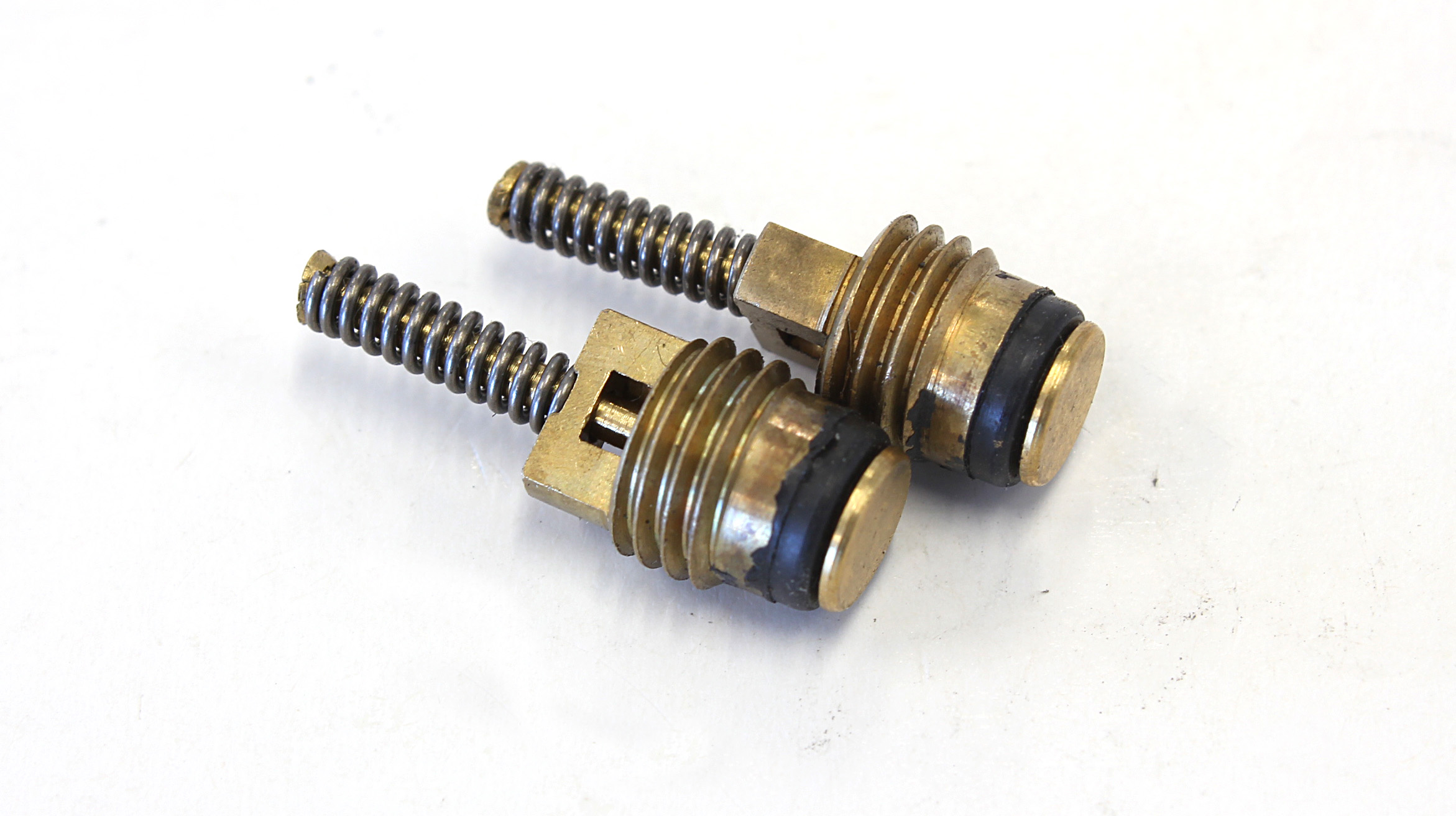 AEROFLOW A/C REPLACEMENT VALVES LARGE SUIT #8 & #6 FITTINGS 2 Pack