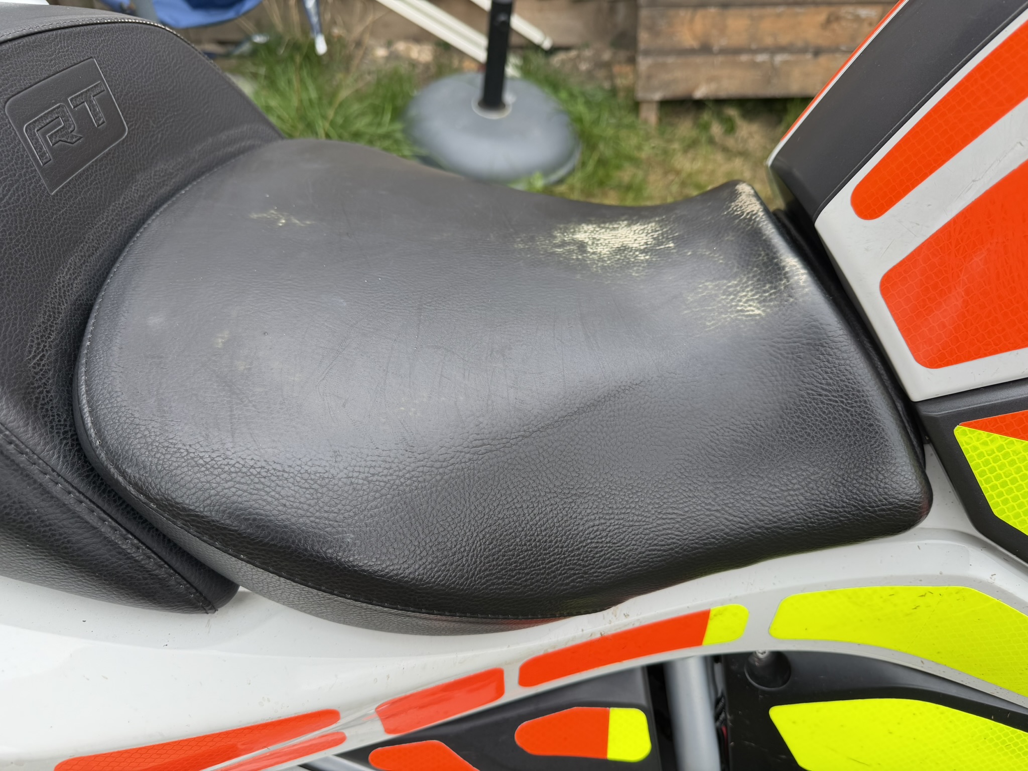 BMW R1200RT 2014-2018 / R1250RT 2018-2025 Front Heated Rider Passenger Seat