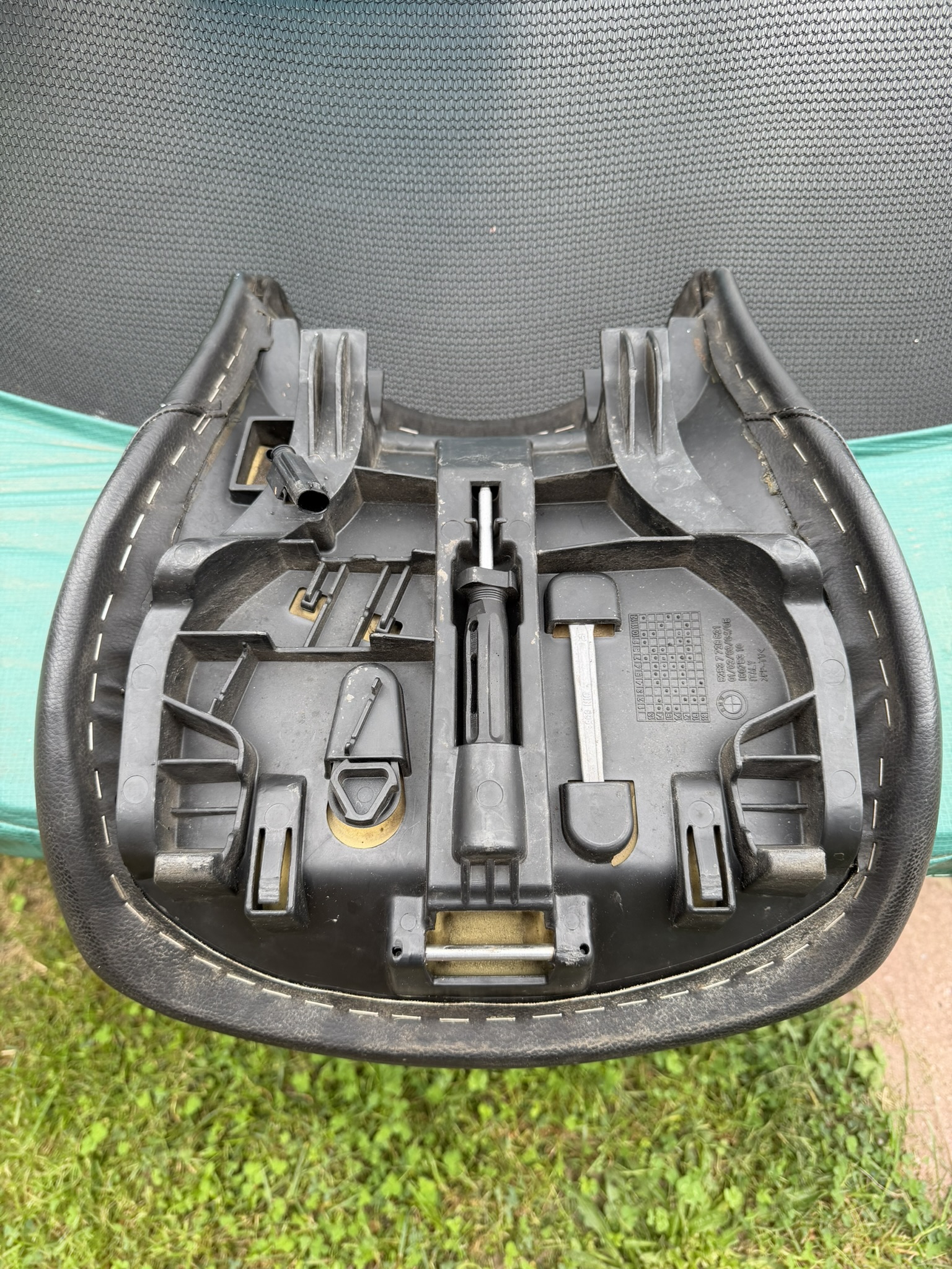 BMW R1200RT 2014-2018 / R1250RT 2018-2025 Front Heated Rider Seat - Image 6