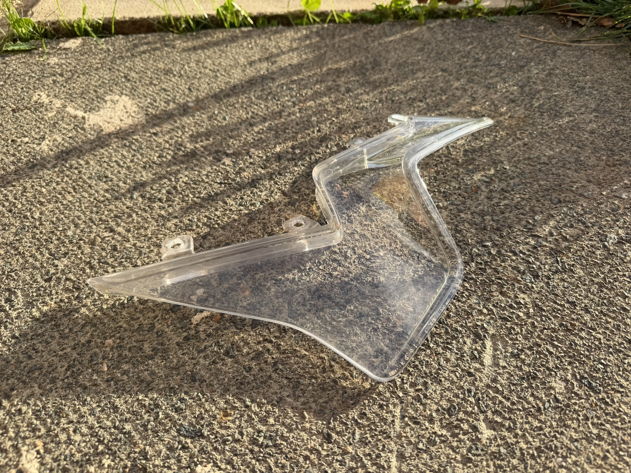 BMW R1250RT 2018-2025 Right Wind Deflector Winglet Screen - Image 4